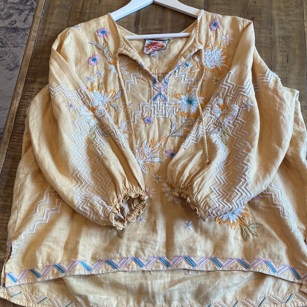Johnny was linen tunic